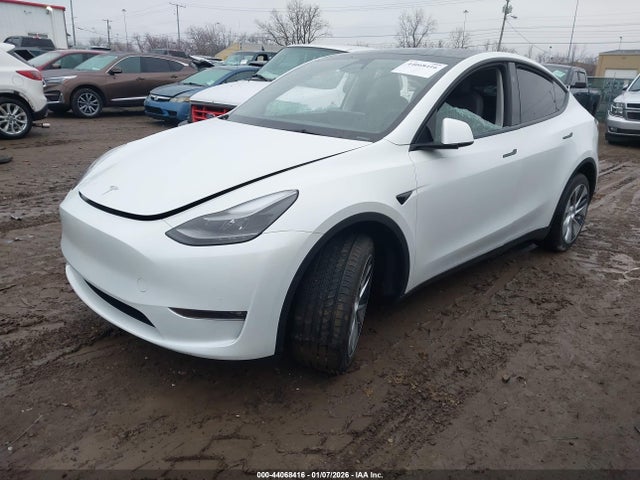 2023 TESLA MODEL Y 7SAYGDEE0PF807160 Photo 1
