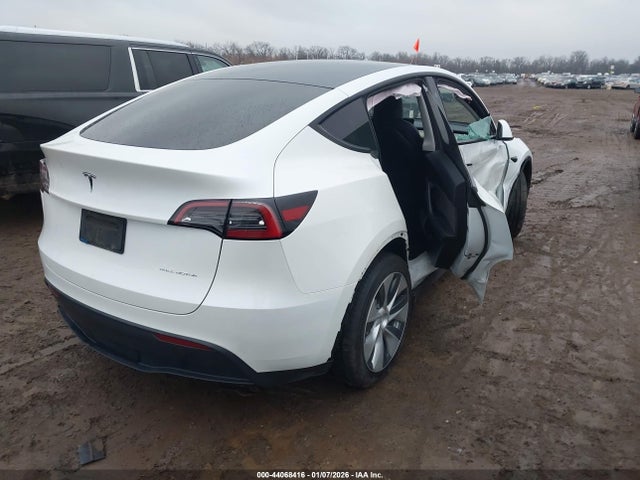 2023 TESLA MODEL Y 7SAYGDEE0PF807160 Photo 3