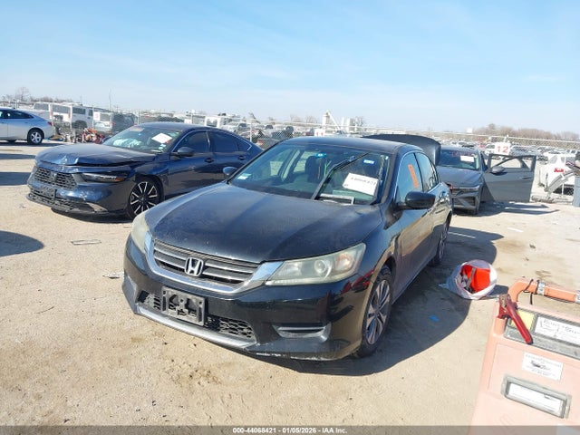 44068421 :رقم المزاد ، 1HGCR2F30EA285690 vin ، 2014 Honda Accord Lx مزاد بيع