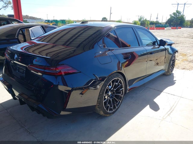 44068452 :رقم المزاد ، WBS83FK0XTCW04385 vin ، 2026 Bmw M5 مزاد بيع