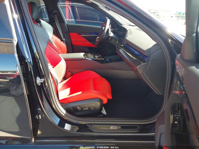 44068452 :رقم المزاد ، WBS83FK0XTCW04385 vin ، 2026 Bmw M5 مزاد بيع