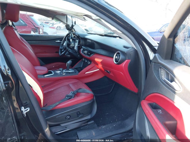 ZASPAKAN6L7C87882 Alfa Romeo Stelvio Awd