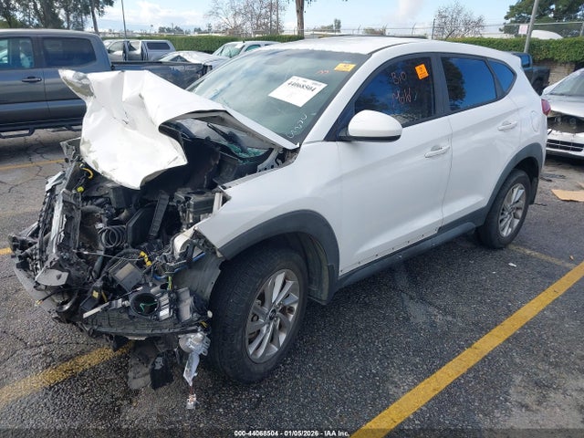 KM8J23A40GU209755 Hyundai TUCSON SE
