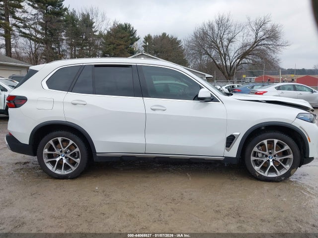 2024 Bmw X5 Xdrive40i მანქანა იყიდება აუქციონზე, vin: 5UX23EU06R9V32321, აუქციონის ნომერი: 44068527
