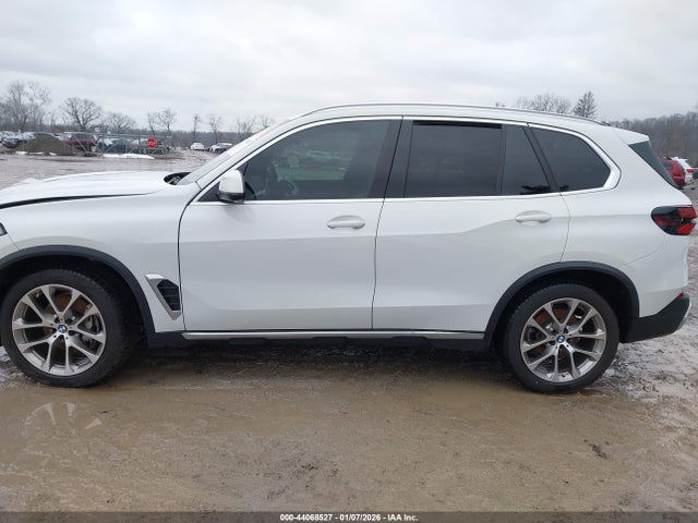 2024 Bmw X5 Xdrive40i მანქანა იყიდება აუქციონზე, vin: 5UX23EU06R9V32321, აუქციონის ნომერი: 44068527