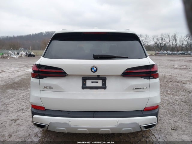 2024 Bmw X5 Xdrive40i მანქანა იყიდება აუქციონზე, vin: 5UX23EU06R9V32321, აუქციონის ნომერი: 44068527