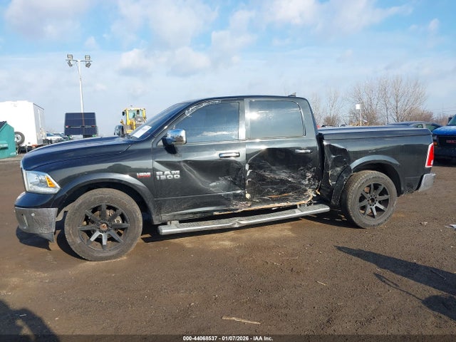 2017 Ram 1500 Laramie  4x4 5'7 Box მანქანა იყიდება აუქციონზე, vin: 1C6RR7NTXHS800658, აუქციონის ნომერი: 44068537
