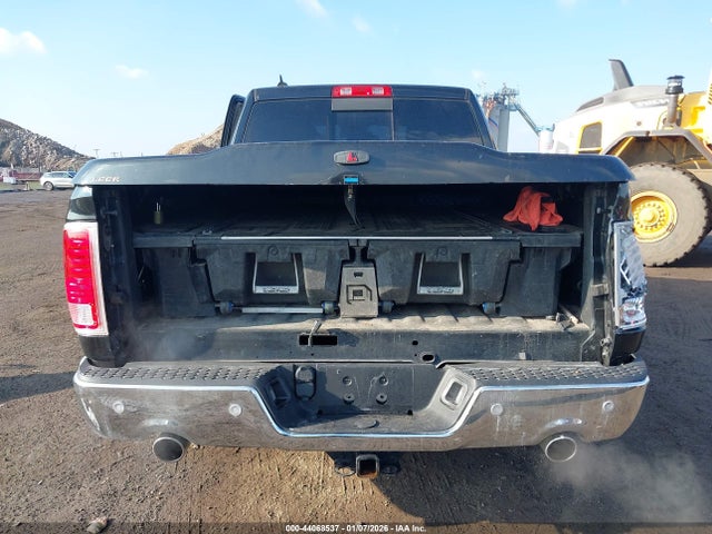 2017 Ram 1500 Laramie  4x4 5'7 Box მანქანა იყიდება აუქციონზე, vin: 1C6RR7NTXHS800658, აუქციონის ნომერი: 44068537