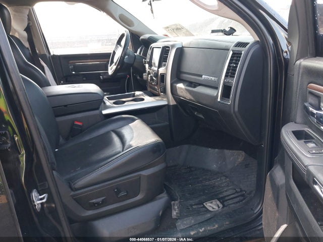 2017 Ram 1500 Laramie  4x4 5'7 Box მანქანა იყიდება აუქციონზე, vin: 1C6RR7NTXHS800658, აუქციონის ნომერი: 44068537