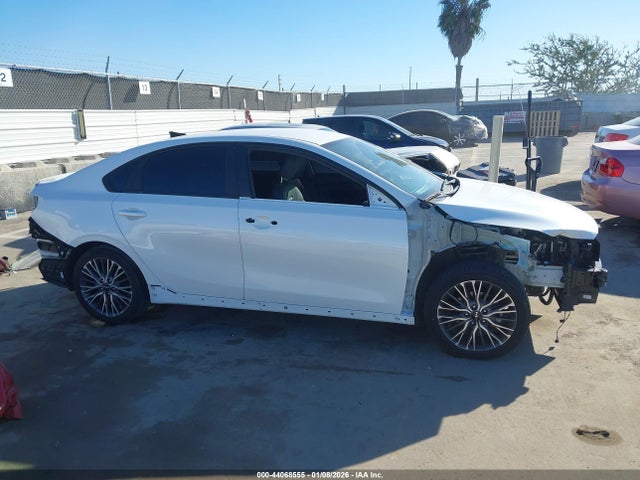 3KPF54AD9NE478999 KIA Forte Gt-line