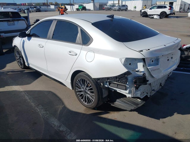 3KPF54AD9NE478999 KIA Forte Gt-line