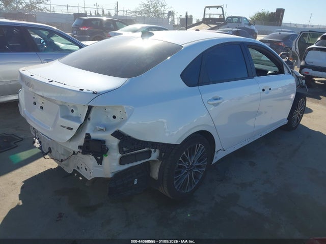 3KPF54AD9NE478999 KIA Forte Gt-line