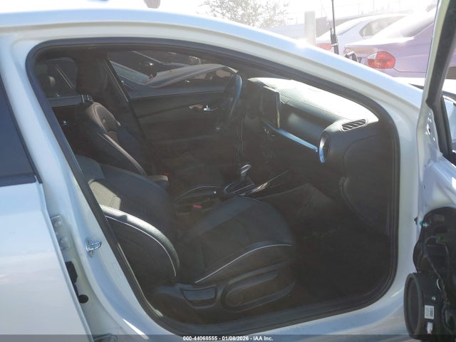 3KPF54AD9NE478999 KIA Forte Gt-line