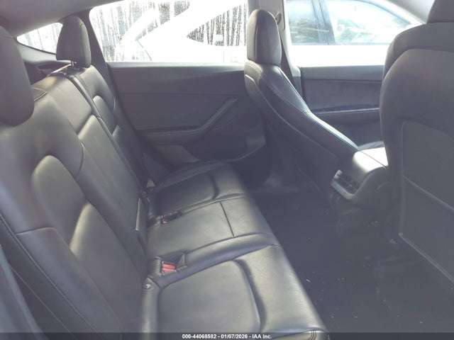 2021 TESLA MODEL Y 5YJYGDEE5MF077870 Photo 7