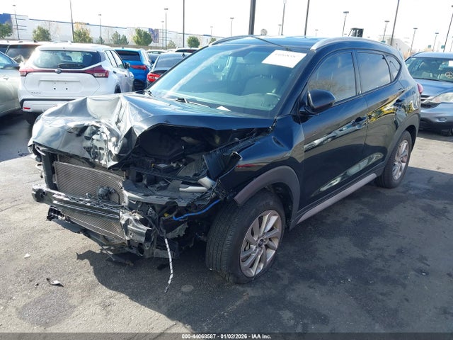 KM8J33A4XHU533178 Hyundai TUCSON SE
