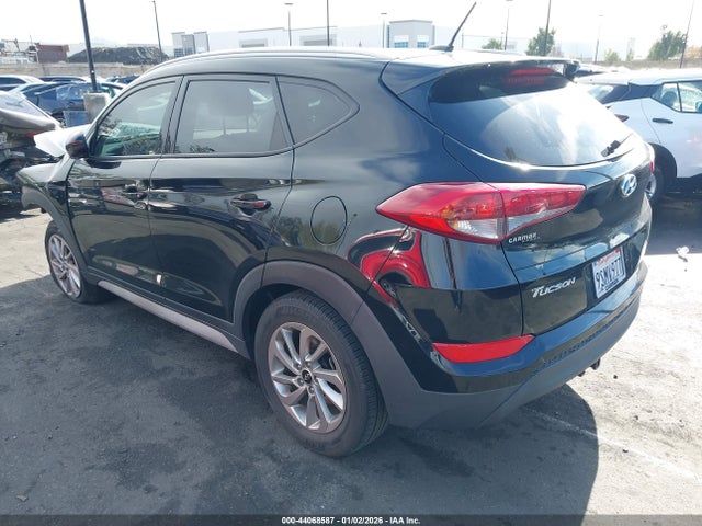 KM8J33A4XHU533178 Hyundai TUCSON SE