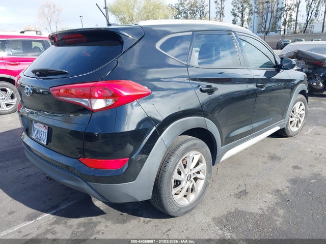 KM8J33A4XHU533178 Hyundai TUCSON SE