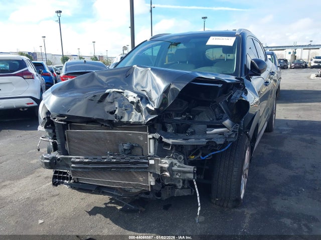 KM8J33A4XHU533178 Hyundai TUCSON SE