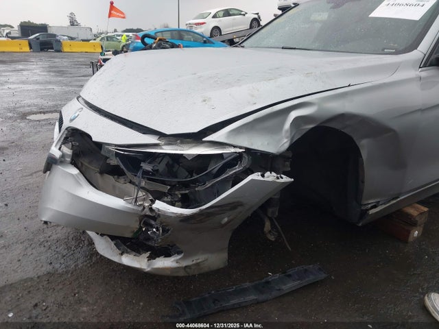 WBA8B9G56HNU50119 BMW 330I