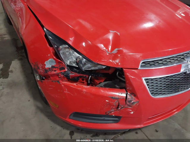 1G1PC5SB8E7284230 Chevrolet Cruze 1lt Auto