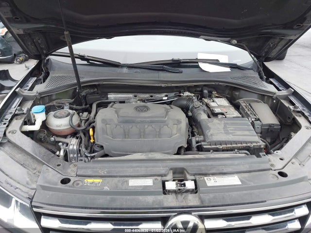 3VV3B7AX0LM039914 Volkswagen Tiguan 2.0t Se/2.0t Se R-line Black/2.0t Sel