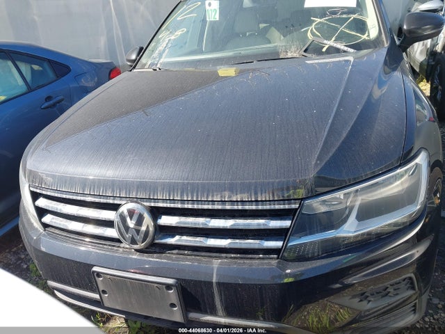 3VV3B7AX0LM039914 Volkswagen Tiguan 2.0t Se/2.0t Se R-line Black/2.0t Sel