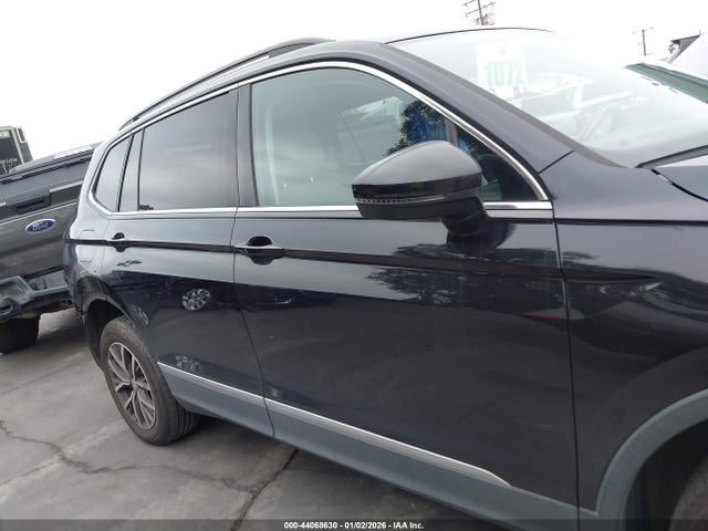 3VV3B7AX0LM039914 Volkswagen Tiguan 2.0t Se/2.0t Se R-line Black/2.0t Sel