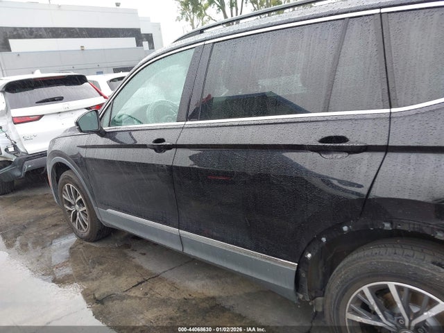 3VV3B7AX0LM039914 Volkswagen Tiguan 2.0t Se/2.0t Se R-line Black/2.0t Sel