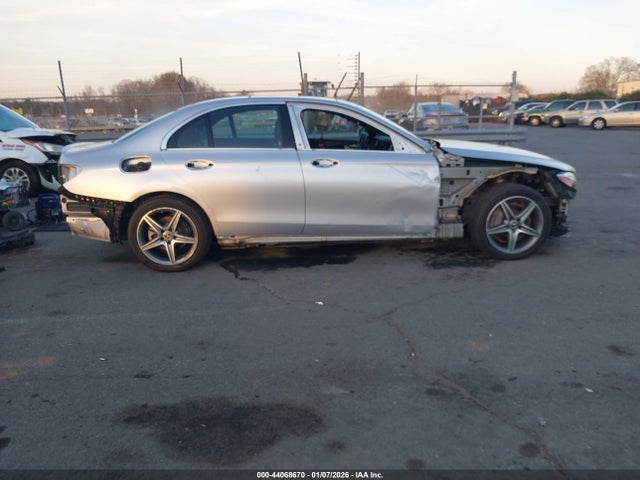 Mercedes-Benz E 300 2018 WDDZF4JB3JA312487 Image 14