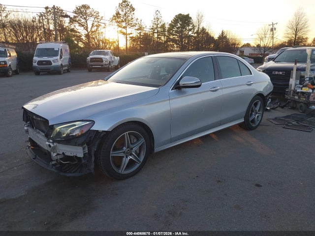 Mercedes-Benz E 300 2018 WDDZF4JB3JA312487 Image 2