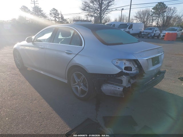 Mercedes-Benz E 300 2018 WDDZF4JB3JA312487 Image 3