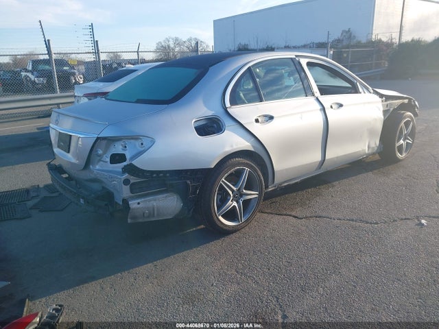 Mercedes-Benz E 300 2018 WDDZF4JB3JA312487 Image 4