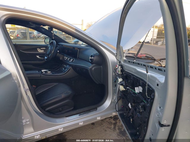 Mercedes-Benz E 300 2018 WDDZF4JB3JA312487 Image 5