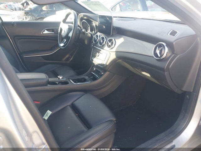 2018 MERCEDES-BENZ GLA 250 WDCTG4EB3JJ435644 Photo 4