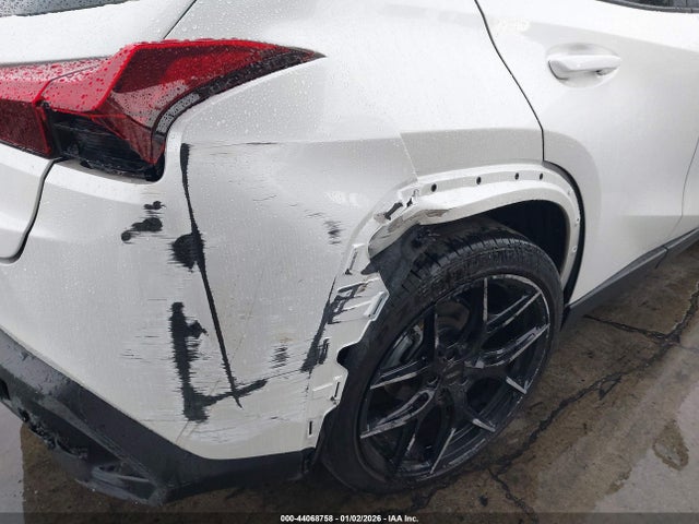 JTHYBJAH0S2002876 Lexus Ux 300h