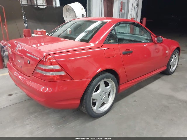 1999 MERCEDES-BENZ SLK 230 WDBKK47F0XF132296 Photo 3