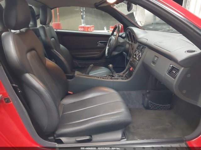 1999 MERCEDES-BENZ SLK 230 WDBKK47F0XF132296 Photo 4