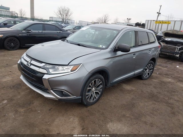 2017 MITSUBISHI OUTLANDER JA4AD2A38HZ054208 Photo 1