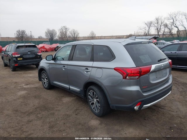 2017 MITSUBISHI OUTLANDER JA4AD2A38HZ054208 Photo 2