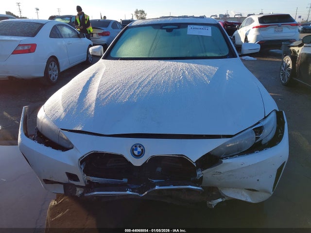 WBY73AW08NFM93593 BMW I4 Edrive40