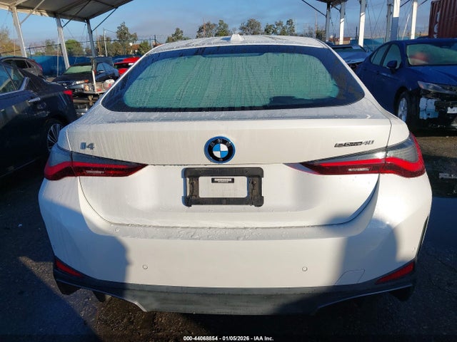 WBY73AW08NFM93593 BMW I4 Edrive40