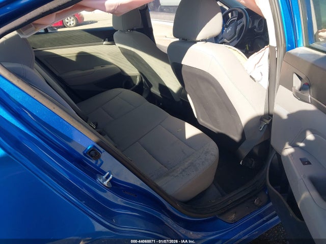 5NPD84LF7JH373140 Hyundai ELANTRA SEL