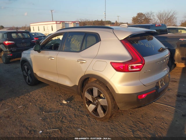 2023 VOLVO XC40 RECHARGE PURE ELECTRIC YV4ED3UM3P2075389 Photo 2