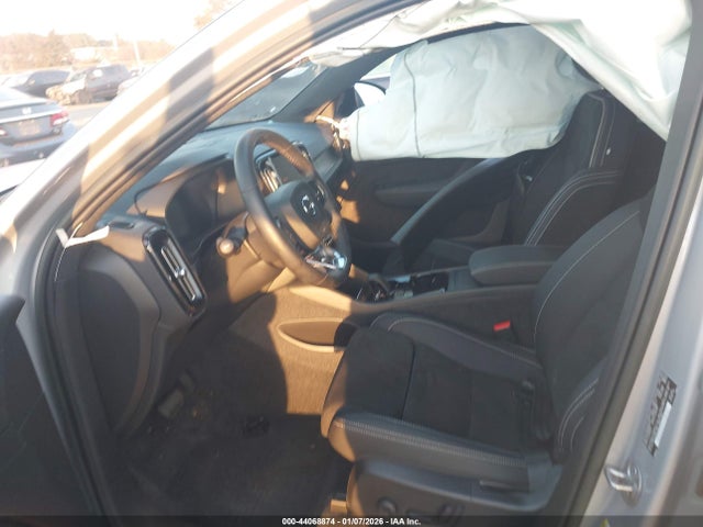 2023 VOLVO XC40 RECHARGE PURE ELECTRIC YV4ED3UM3P2075389 Photo 4