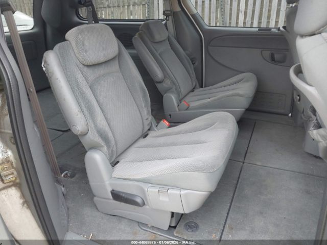 2005 CHRYSLER TOWN & COUNTRY 2C4GP54LX5R372325 Photo 7