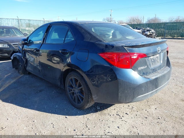 Toyota COROLLA SE 2018 5YFBURHE2JP788384 Image 3