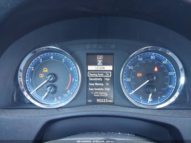 Toyota COROLLA SE 2018 5YFBURHE2JP788384 Image 7
