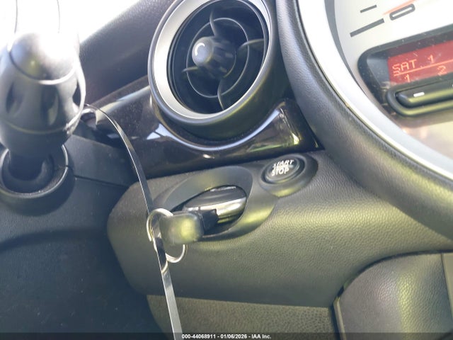 2011 MINI COOPER S CLUBMAN WMWZG3C56BTY35885 Photo 10