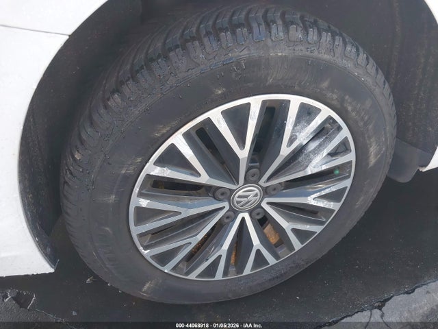 3VWC57BU4KM152772 Volkswagen Jetta 1.4t R-line/1.4t S/1.4t Se