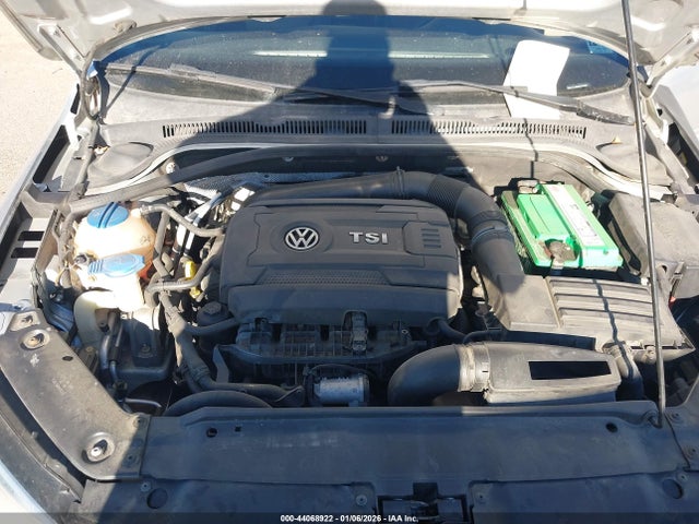 3VWD17AJXEM244268 Volkswagen Jetta 1.8t Se
